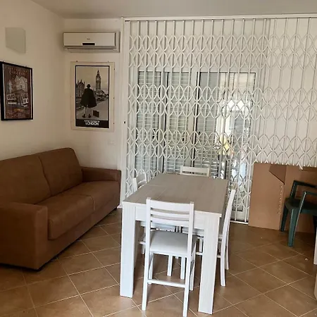Marina Del Forte Apartment