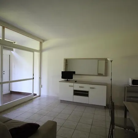 Marina Del Forte Apartment *
